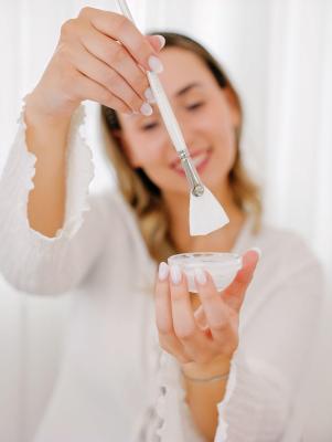 Authentische brandingfotos für Kosmetikerin im Beauty Studio